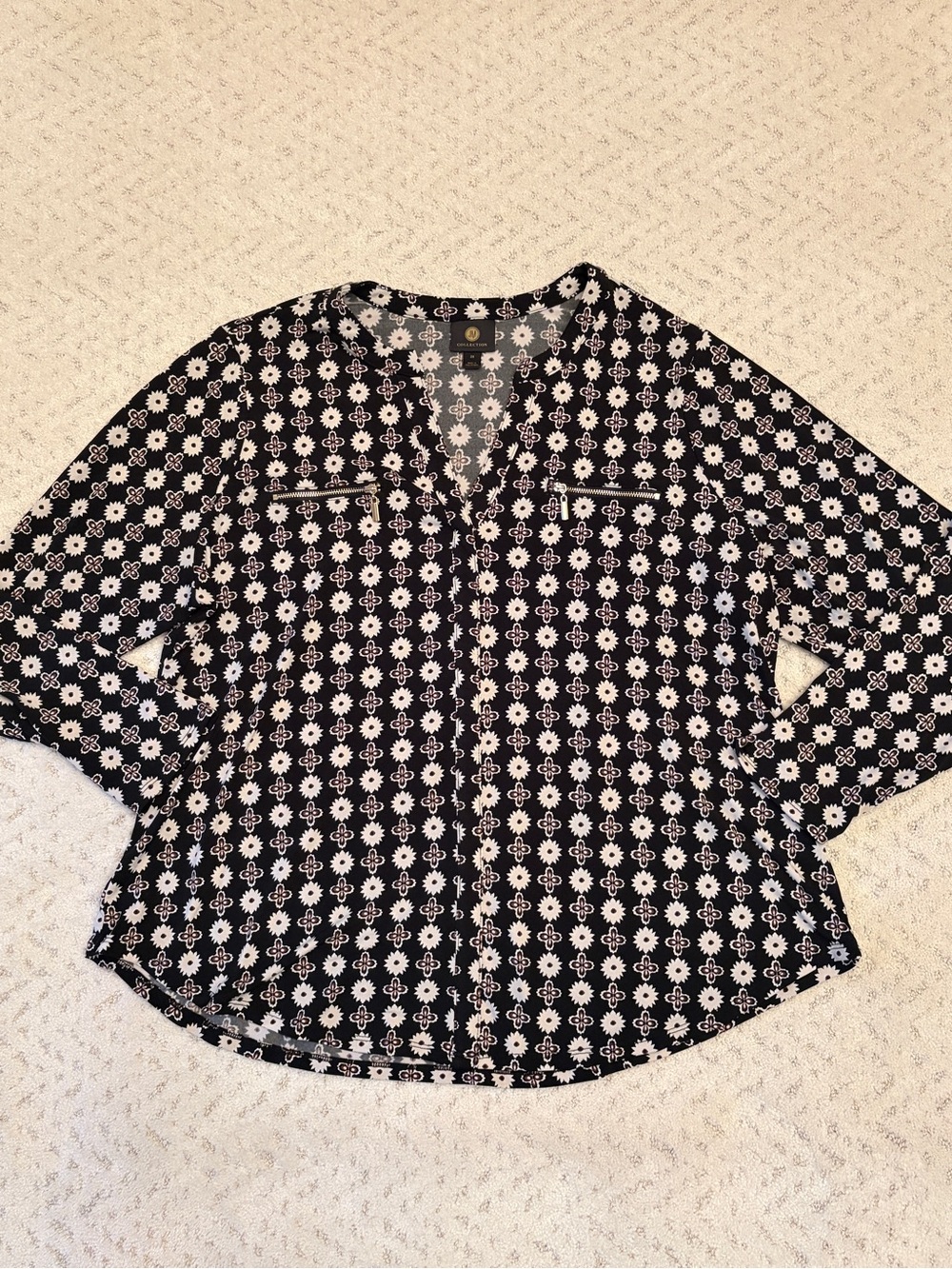 JM Georgette Black White Patterned Blouse Size 2X Easy Care Office School V Veck